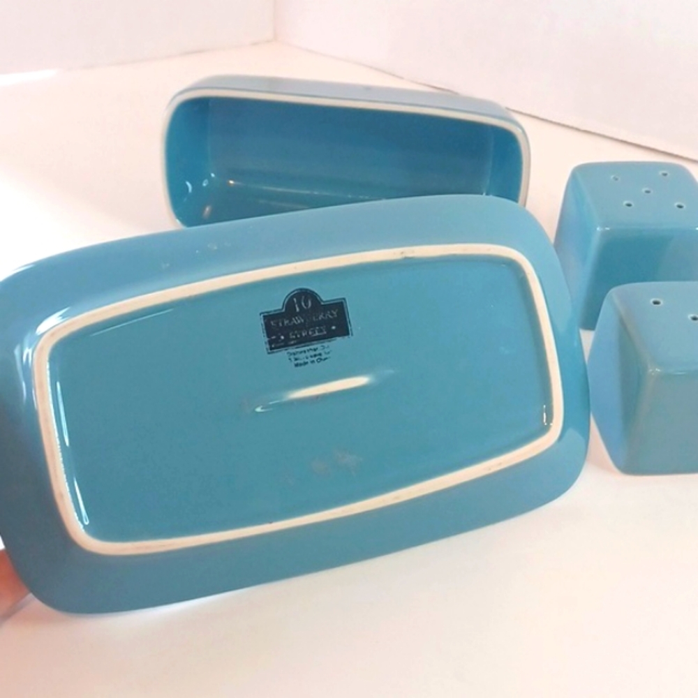 4Pc Set Blue Butter Dish Salt Pepper Shakers Stoneware 10 Strawberry Street - Picture 7 of 10